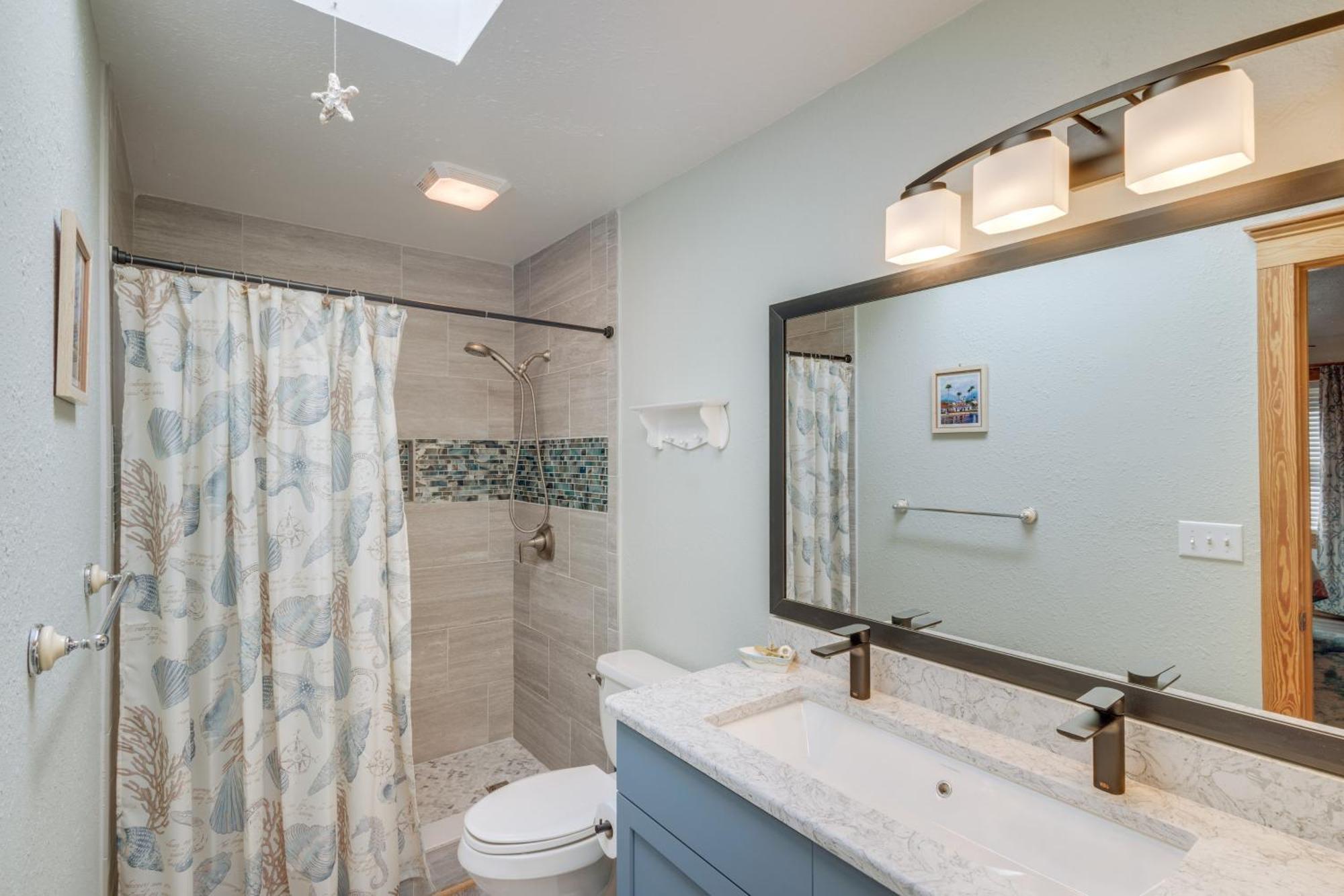 Coastal Home With Deck And Outdoor Shower Kill Devil Hills Luaran gambar